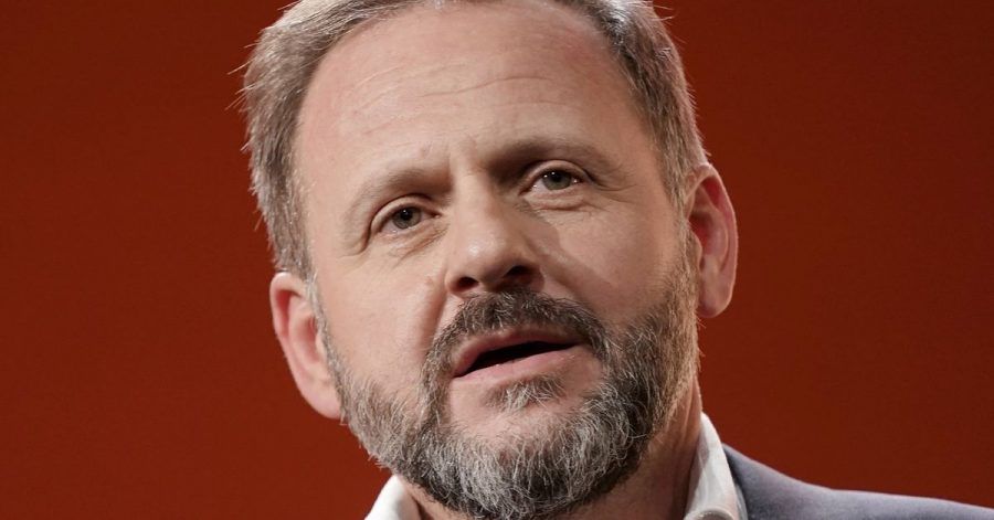 Samuel Finzi ist privat kein großer Sammler.