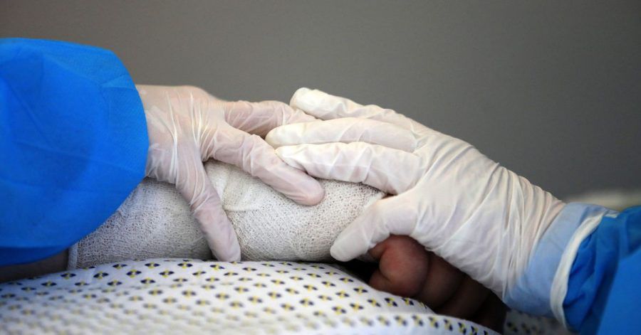 Die Zahl der Corona-Neuinfektionen steigt, die Belegung von Intensivbetten von Covid-19-Patienten ebenfalls.