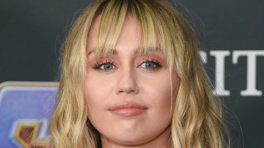 Miley Cyrus hat sich wieder dem Alkohol zugewandt (rto/spot)