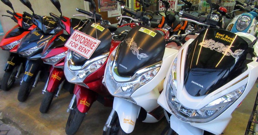 Im Thailand-Urlaub lockt die Ausfahrt mit einem Roller oder Motorrad - man braucht jedoch immer einen gültigen Führerschein.
