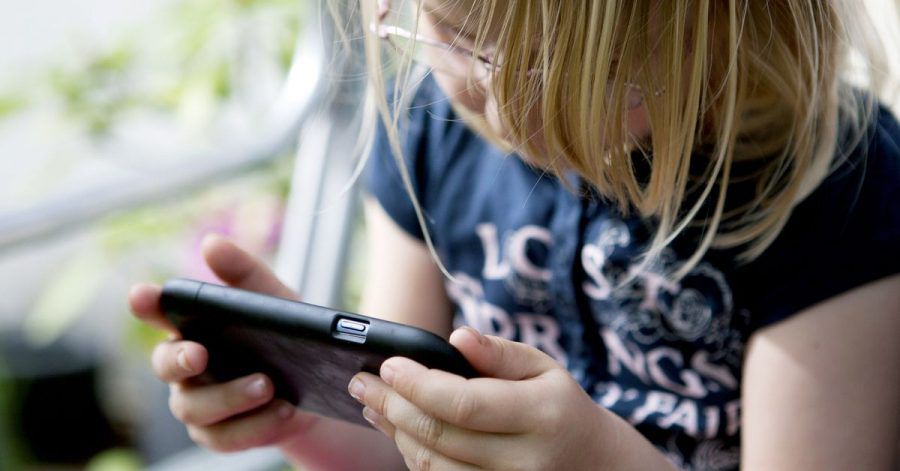 Wenn Kinder mit In-App-Käufen Kosten verursachen, können Eltern das Geld vom Anbieter unter Umständen zurückverlangen.