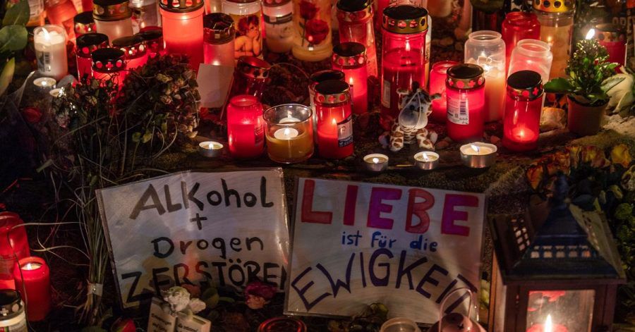 Eine Mahnwache für den bei dem Raserunfall getöteten 14-Jährigen in München.