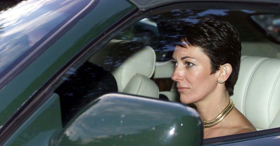 Ghislaine Maxwell, Tochter des Medienzaren Maxwell, gemeinsam mit Prinz Andrew, Herzog von York, beim Verlassen einer Hochzeit im Februar 2000.