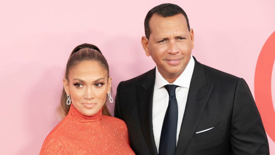 Jennifer Lopez und Alex Rodríguez bei den CFDA Fashion Awards 2019 in Brooklyn. (wag/spot)