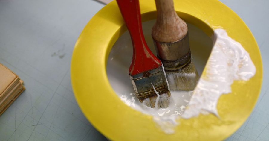 Die neuen Klebstoffe sind so gut geworden, dass sie teils sogar das Schrauben und Nageln ersetzen können.