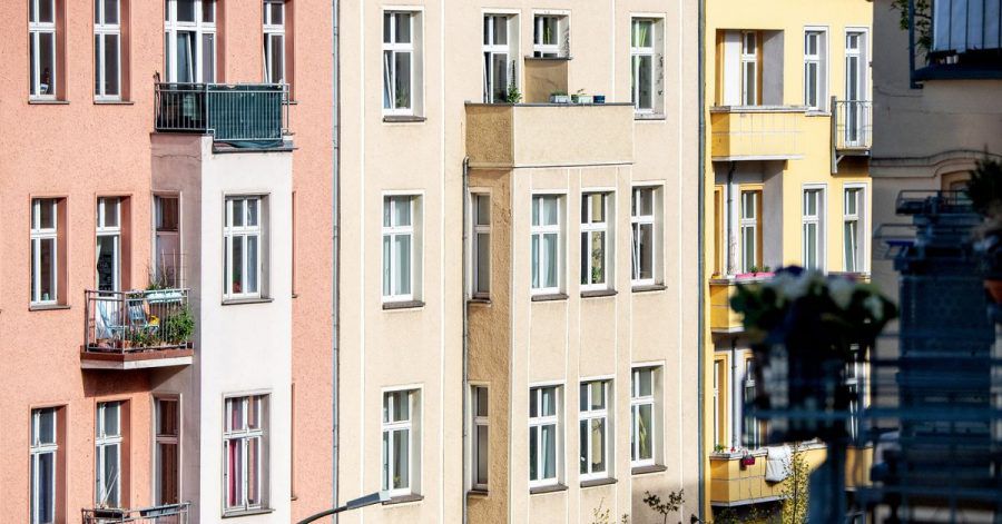 Energetische Sanierungen sind teuer. Eigentümergemeinschaften müssen für solche Projekte viel Zeit einplanen.