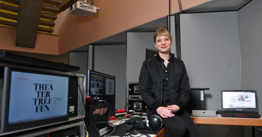 Festivalleiterin Yvonne Büdenhölzer im Haus der Kulturen der Welt.