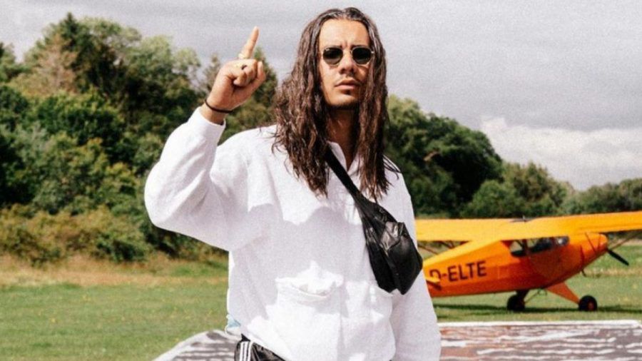 Apache 207 grüßt seine Fans aus Mexiko und kassiert Shitstorm