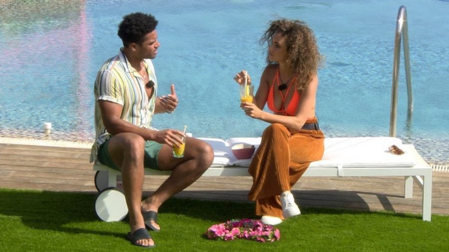 "Love Island": Julia und Amadu auf Beziehungskurs?