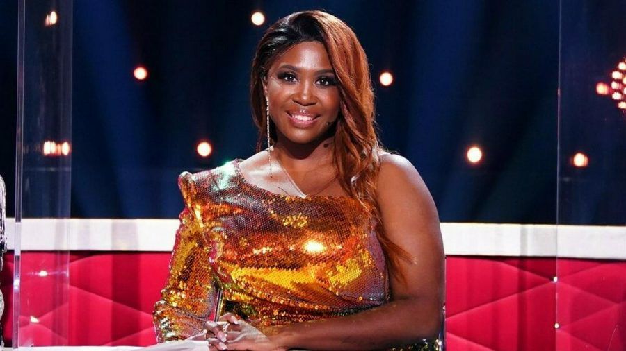 Motsi Mabuse sitzt nicht nur in der deutschen Version von "Let's Dance" in der Jury, sondern seit 2019 auch in Großbritannien. (jru/spot)