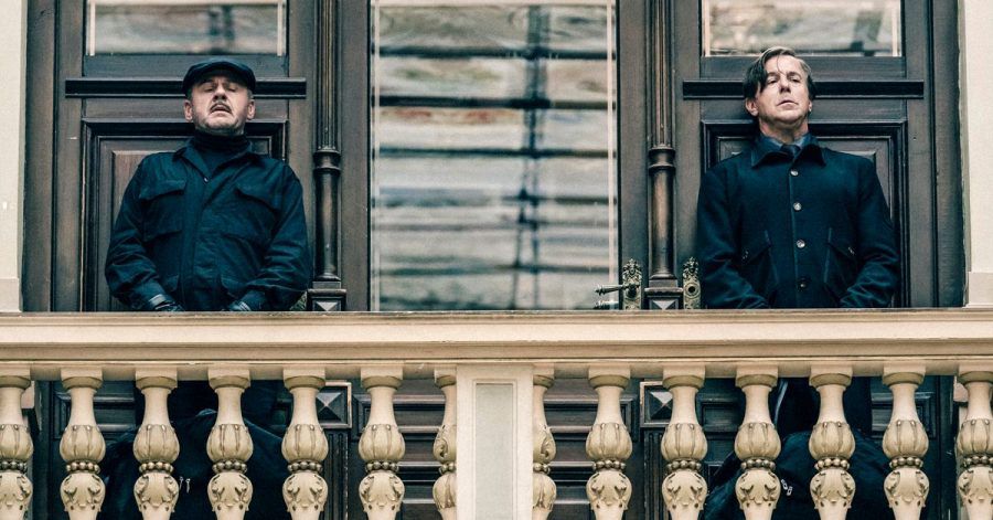 Der Kunstdetektiv von Allmen (Heino Ferch, r.) und sein Butler Carlos (Samuel Finzi).