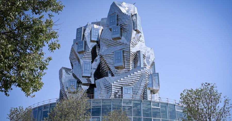 Futurismus in der Provence: Der Frank-Gehry-Ausstellungsturm in Arles.