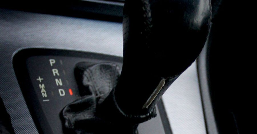 Schalten lassen: Wer es beim Autofahren gern komfortabel hat, setzt meist auf eine Automatik - doch mittlerweile beherrschen die Systeme durchaus auch sehr sportliche Gangarten.