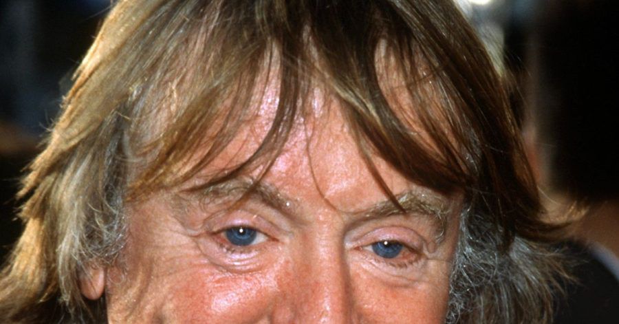 Der britische Filmregisseur Adrian Lyne. Seine Filme begeisterten ein Millionenpublikum und provozierten mit aufsehenerregenden Sexszenen.