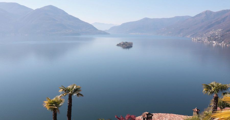 Da werden Frühlingsgefühle geweckt: Blick über den Lago Maggiore.