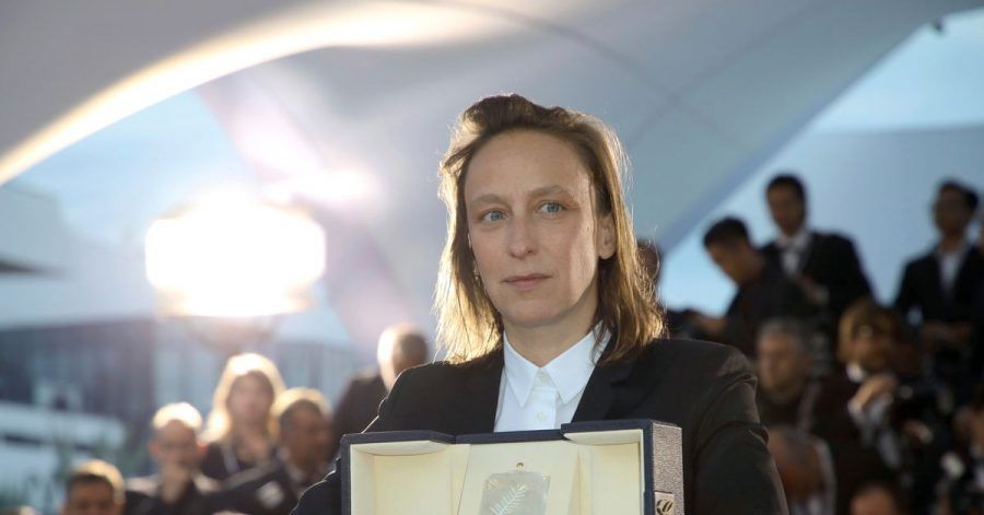 Die französische Regisseurin Céline Sciamma geht mit einer ungewöhnlichen Mutter-Tochter-Beziehung in den Berlinale-Wettbewerb.