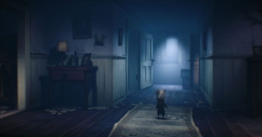 Kleiner Kerl mit extravagantem Kopfschmuck: Warum «Little Nightmares 2»-Held Mono die Papiertüte trägt, wird später im Spiel klar.
