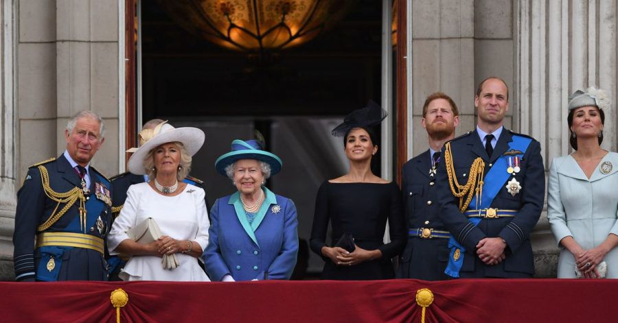 Die königliche Familie um Queen Elizabeth (3.v.l.) auf dem Balkon des Buckingham-Palasts im Sommer 2018.