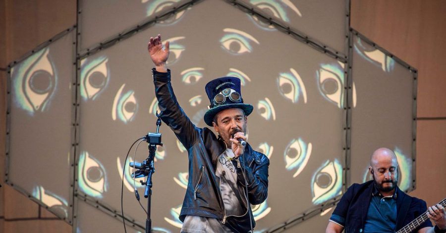 Die spanische Band Love of Lesbian (2016) mit ihrem Frontmann Santi Balmes will wieder auf die Bühne.