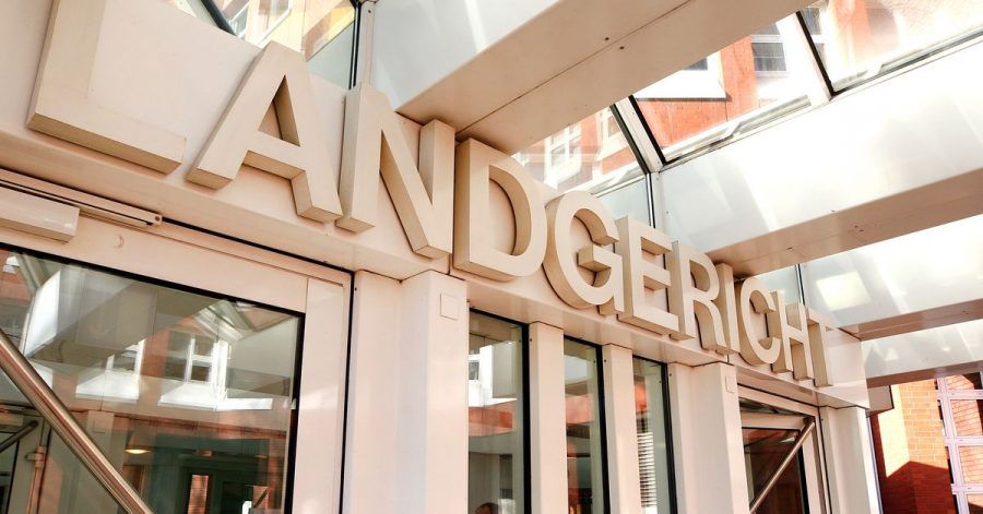 Vor Gericht muss sich ein 27 Jahre alter Mann wegen mehrfachen schweren sexuellen Missbrauchs von Kindern verantworten.