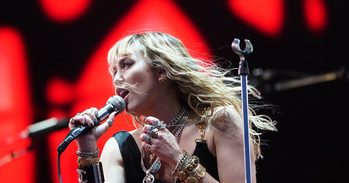 Miley Cyrus beichtet ihren Fans: „Ich dachte, ich würde sterben“