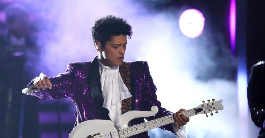 Bruno Mars wird zusammen mit Anderson Paak bei den Grammys auftreten.
