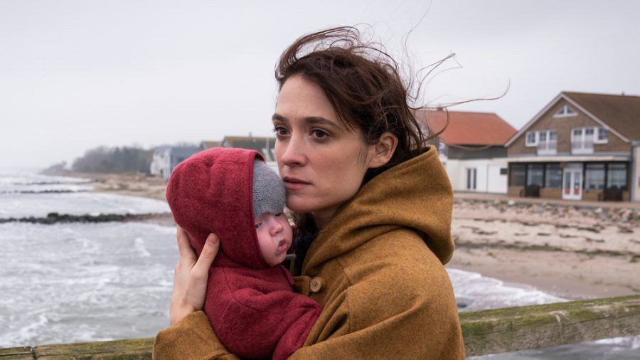 "Plötzlich so still": Eva (Friederike Becht) steht vor einer schwerwiegenden Entscheidung (cg/spot)