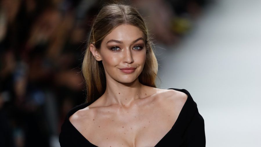 Model Gigi Hadid freut sich über ihr Laufsteg-Comeback. (cos/spot)