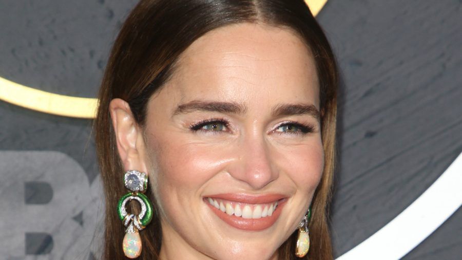 Emilia Clarke im Jahr 2019 auf einer Premiere (mia/spot)