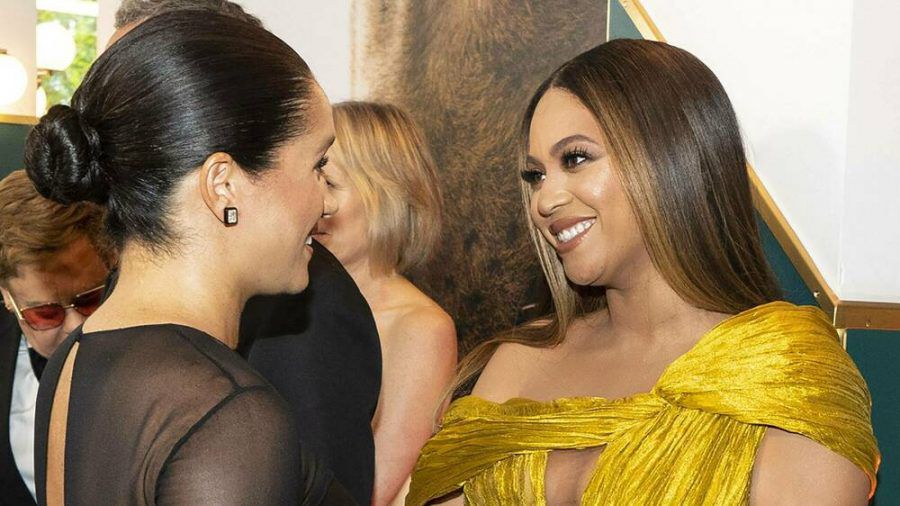 Herzogin Meghan (li.) und Beyoncé bei der Premiere von "König der Löwen" 2019 in London. (jom/spot)