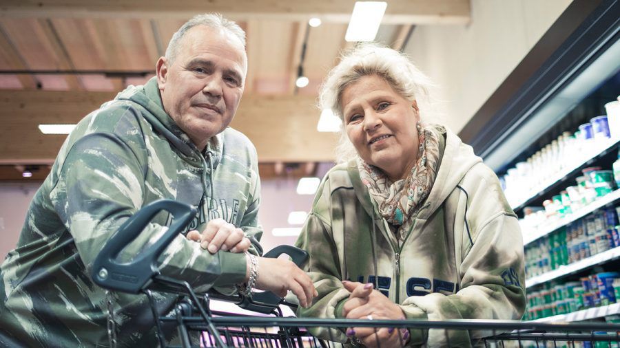 Jenny Frankhauser und Tobi Wegener gehen shoppen