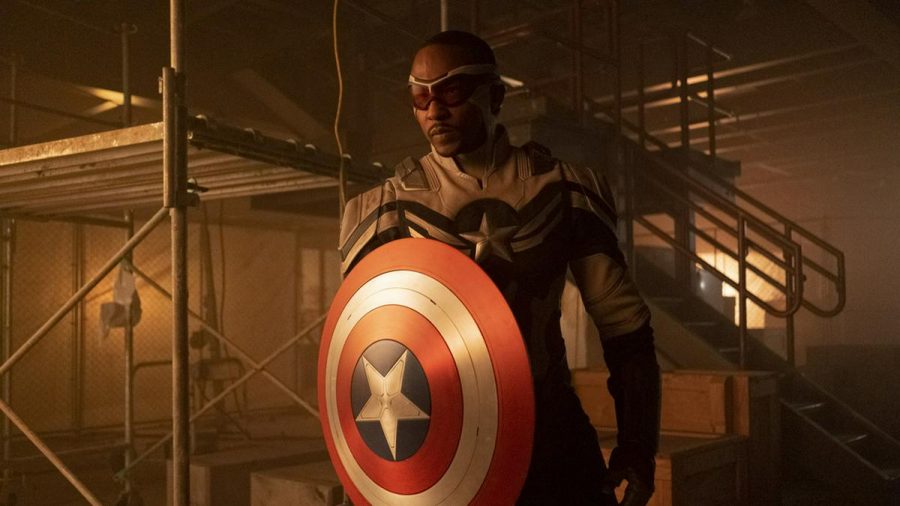 In "The Falcon and the Winter Soldier" durfte Anthony Mackie zuletzt schon mal als Captain America üben. (stk/spot)