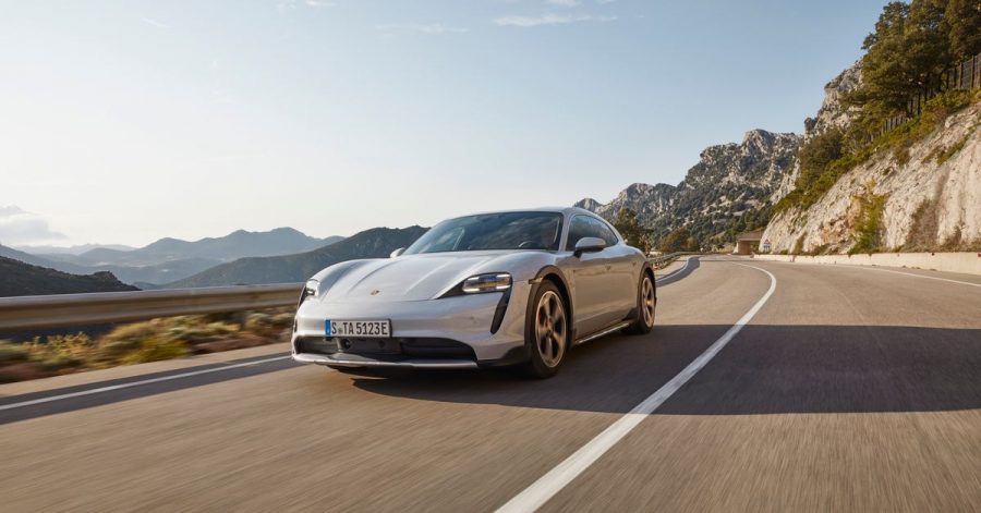 Sportcoupé mit SUV-Qualitäten: Als Cross Turismo soll der Porsche Taycan alltagstauglicher werden.
