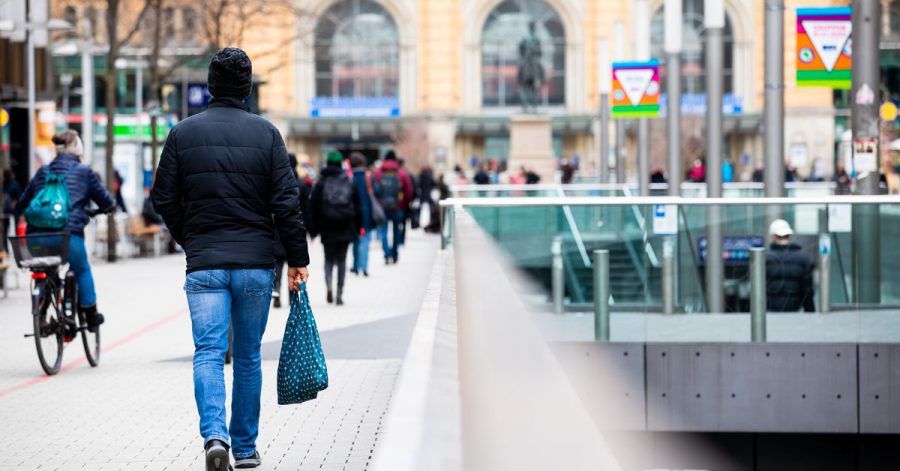 Für viele Verbraucher entfallen Kinobesuche und lange Urlaubsreisen während der Pandemie. Das Konsumverhalten vieler Menschen hat sich allerdings auch darüber hinaus verändert.