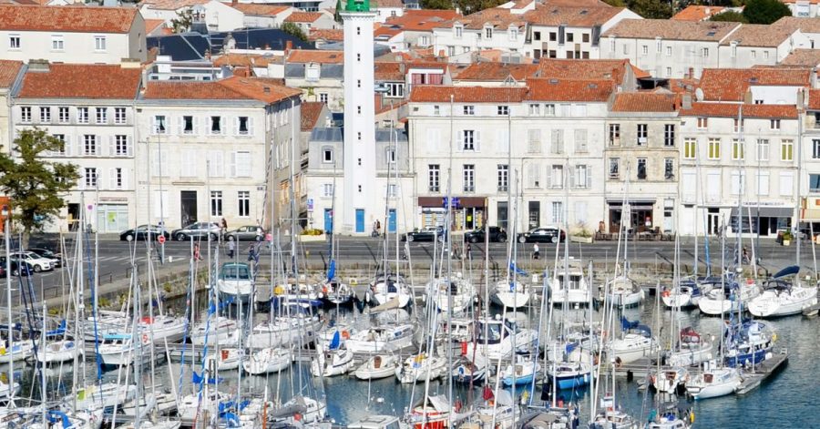 Leuchtturm am Quai Valin am Hafen von La Rochelle.