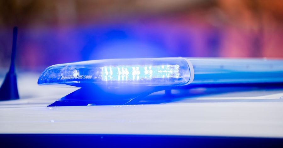 In Dortmund löste die Polizei eine Party mit 15 Leuten auf - in Gelsenkirchen ein Grillfest mit gleich 70 Teilnehmern. (Symbolbild)