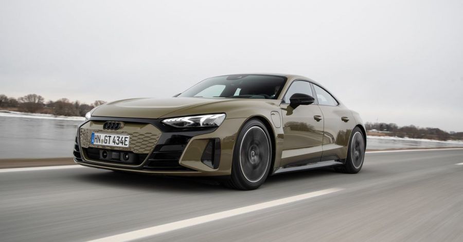 Sortlicher Stromer für die Langstrecke: Mit 245 km/h Spitzengeschwindigkeit und ausreichend Komfort eignet sich der Audi E-Tron GT für schnelles Reisen.