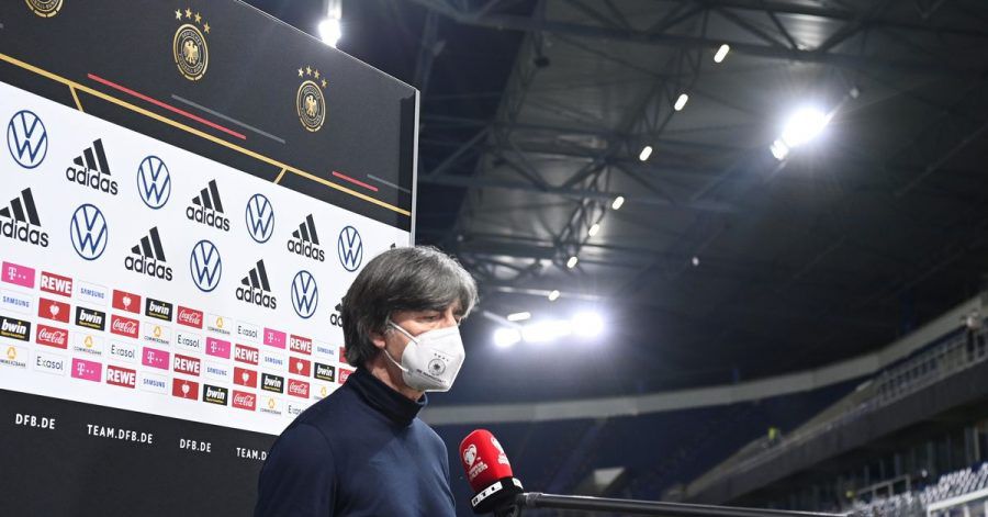 Bundestrainer Joachim Löw nach dem verlorenen Spiel gegen Nordmazedonien.