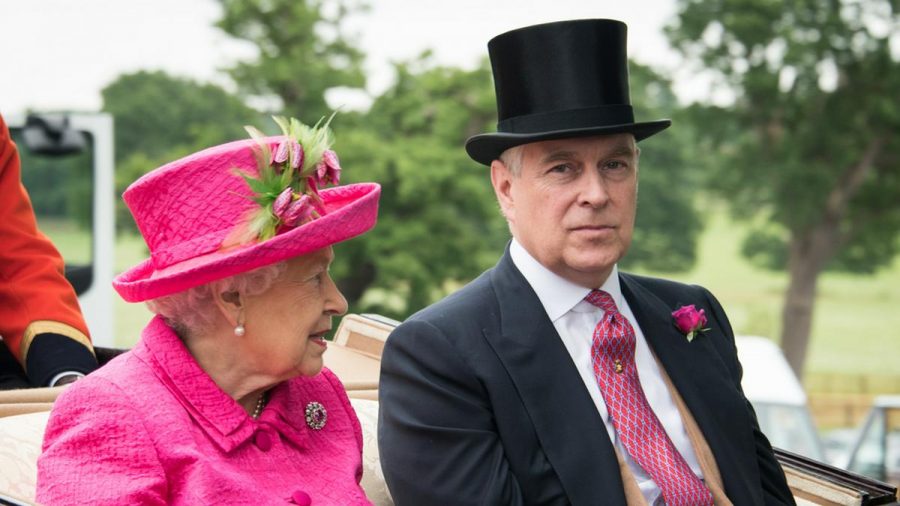 Die Queen und Prinz Andrew (mia/spot)
