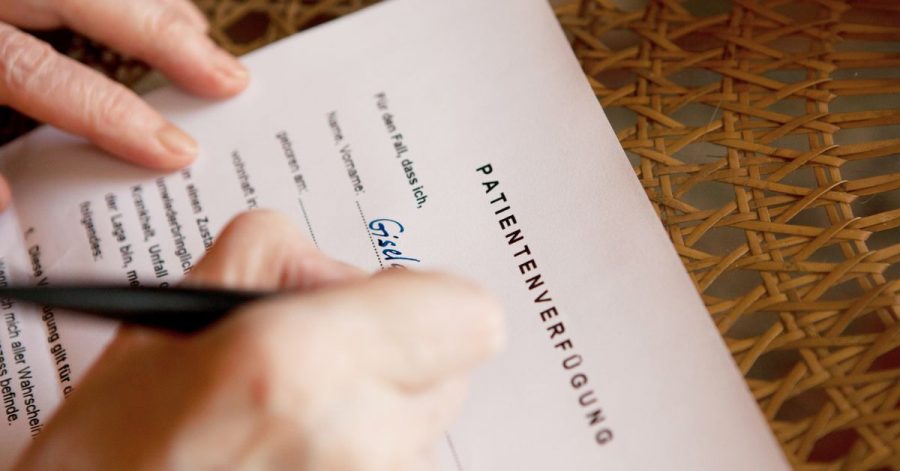 Die Formulierungen in einer Patientenverfügung sollten besser eindeutig und widerspruchsfrei sein.