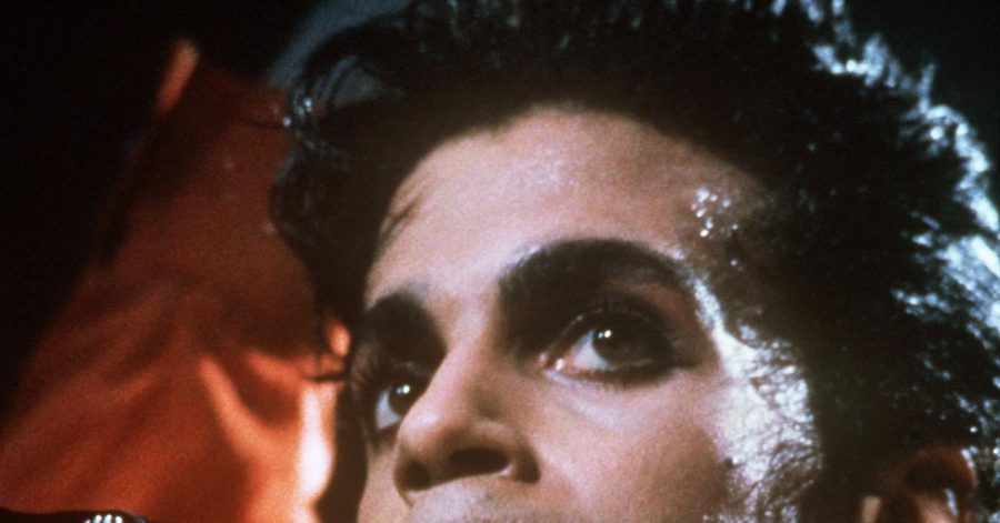 Musiker Prince während eines Auftritts im Frankfurter Waldstadion in den 1980er Jahren.