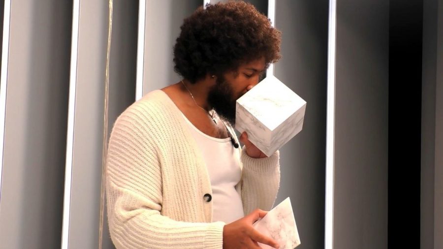 Video: „5 Senses for Love" – Zwischen Yma und Marvin geht es heiß her