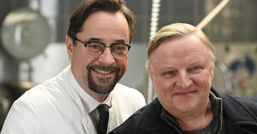 Einschaltquoten weit jenseits der 10-Millionen-Marke - das ist für Jan Josef Liefers (l) und Axel Prahl ziemlich normal.