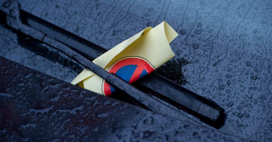 Macht dann zehn Euro bitte - mit fünf Metern Abstand des geparkten Autos zur Kreuzung wäre das nicht passiert.
