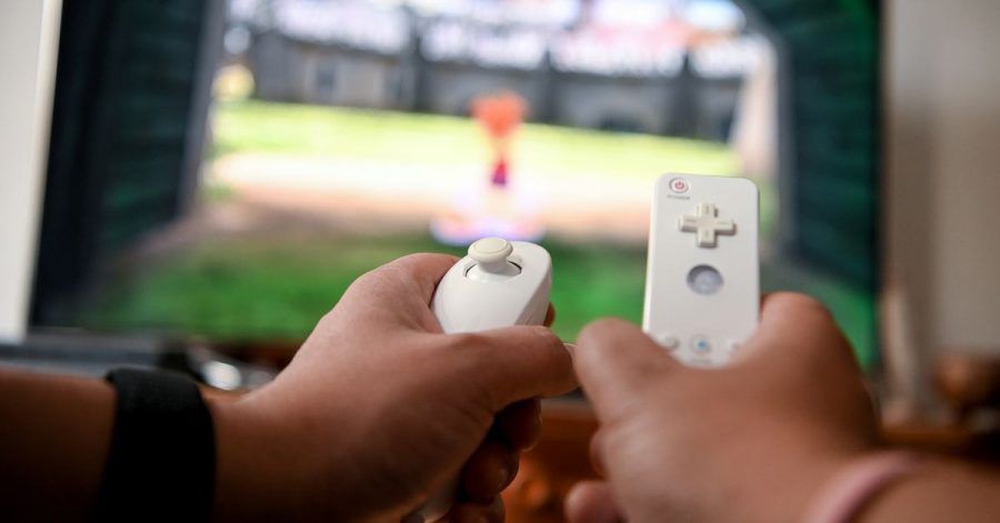 Kinder und Jugendliche beschäftigen sich in Corona-Zeiten deutlich mehr mit Handy, Computer oder Spielkonsole. Das zeigen Ergebnisse einer Forsa-Befragung.