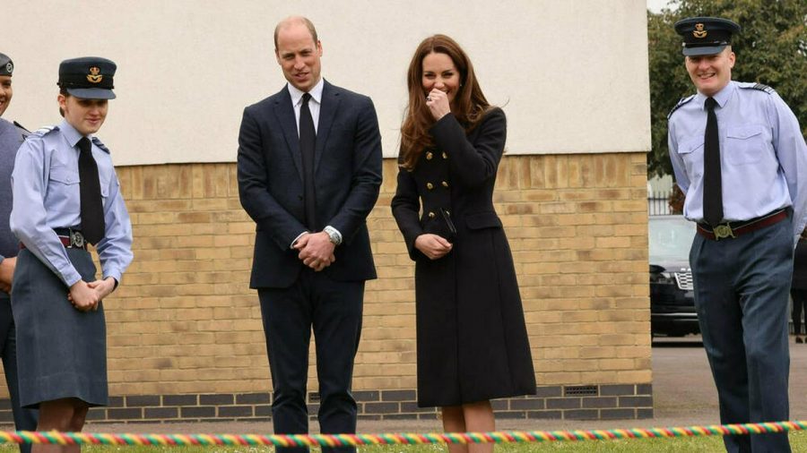 Prinz William und Herzogin Kate bei ihrem Auftritt bei den Air Cadets der Royal Air Force. (ili/spot)