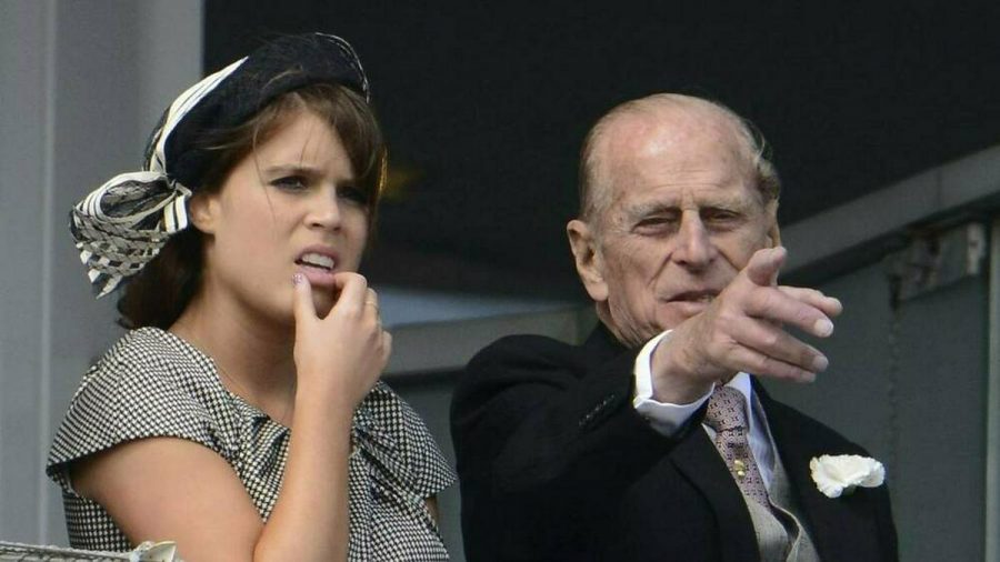 Prinzessin Eugenie und Prinz Philip im Jahr 2012. (cos/spot)