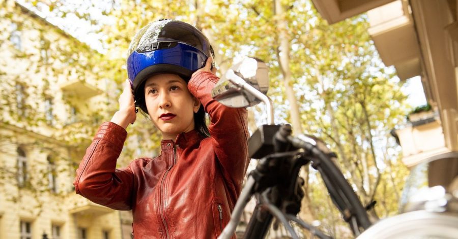 Mit Köpfchen fahren: Wer am Helm spart, spart am falschen Ende und riskiert seine Gesundheit.