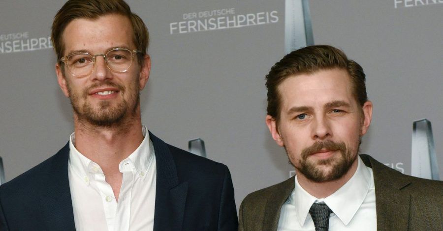 Joko Winterscheidt (l) und Klaas Heufer-Umlauf spielen auf und gegen ProSieben um werbefreie Sendezeit.