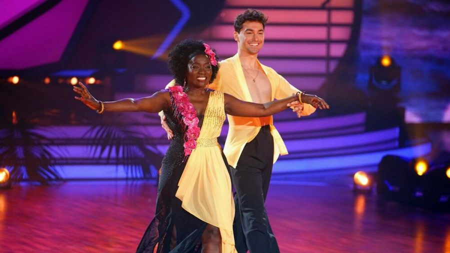 Auma Obama und Andrzej Cibis bei "Let's Dance". (mia/spot)